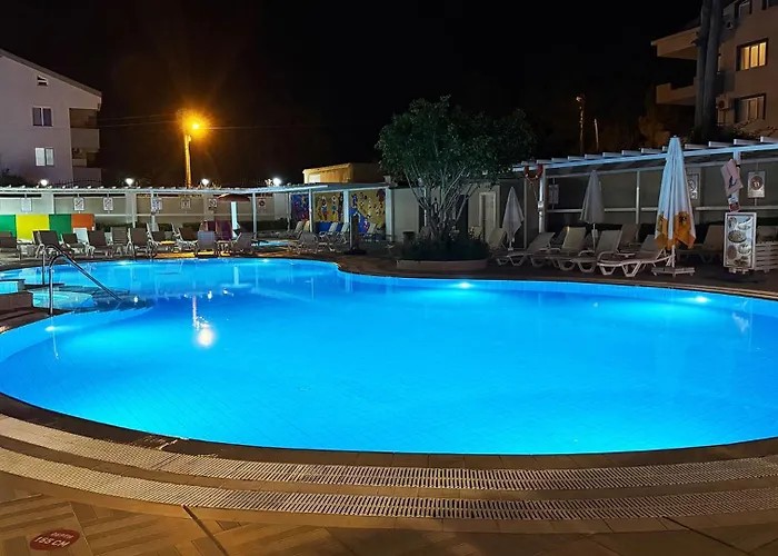 Ξενοδοχείο Forum 4*