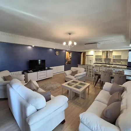 Forum Residence Hotel מלון