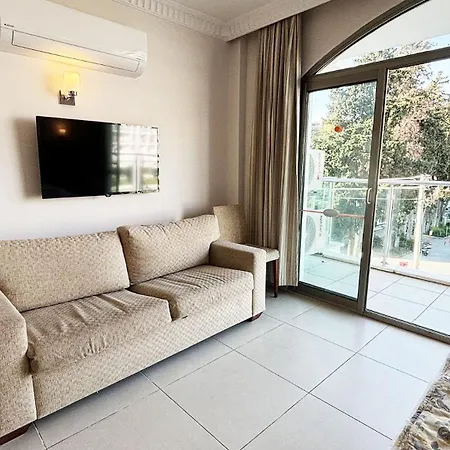 מלון Forum Residence Hotel מרמריס