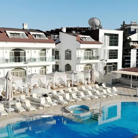 מלון Forum Residence Hotel מרמריס