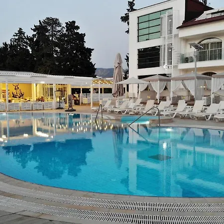 Forum Residence Hotel מלון מרמריס