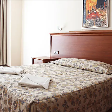 Forum Residence Hotel מרמריס