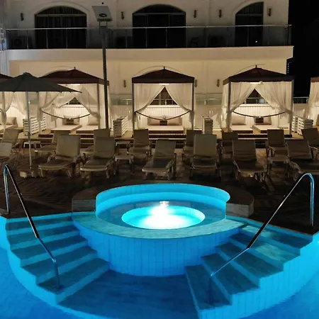 Forum Hotel 4*